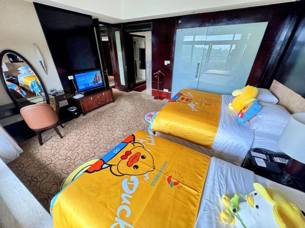 New Century Grand Hotel Шичо Екстериор снимка