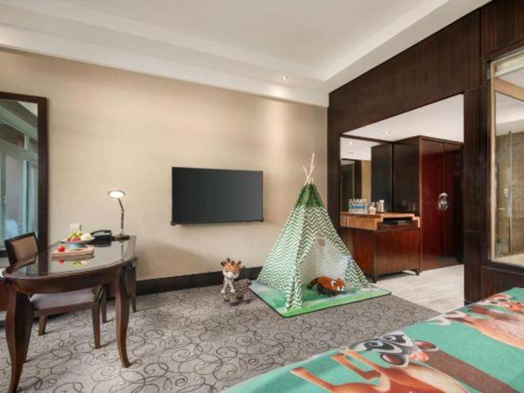 New Century Grand Hotel Шичо Екстериор снимка