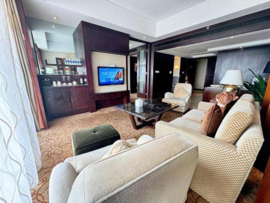 New Century Grand Hotel Шичо Екстериор снимка