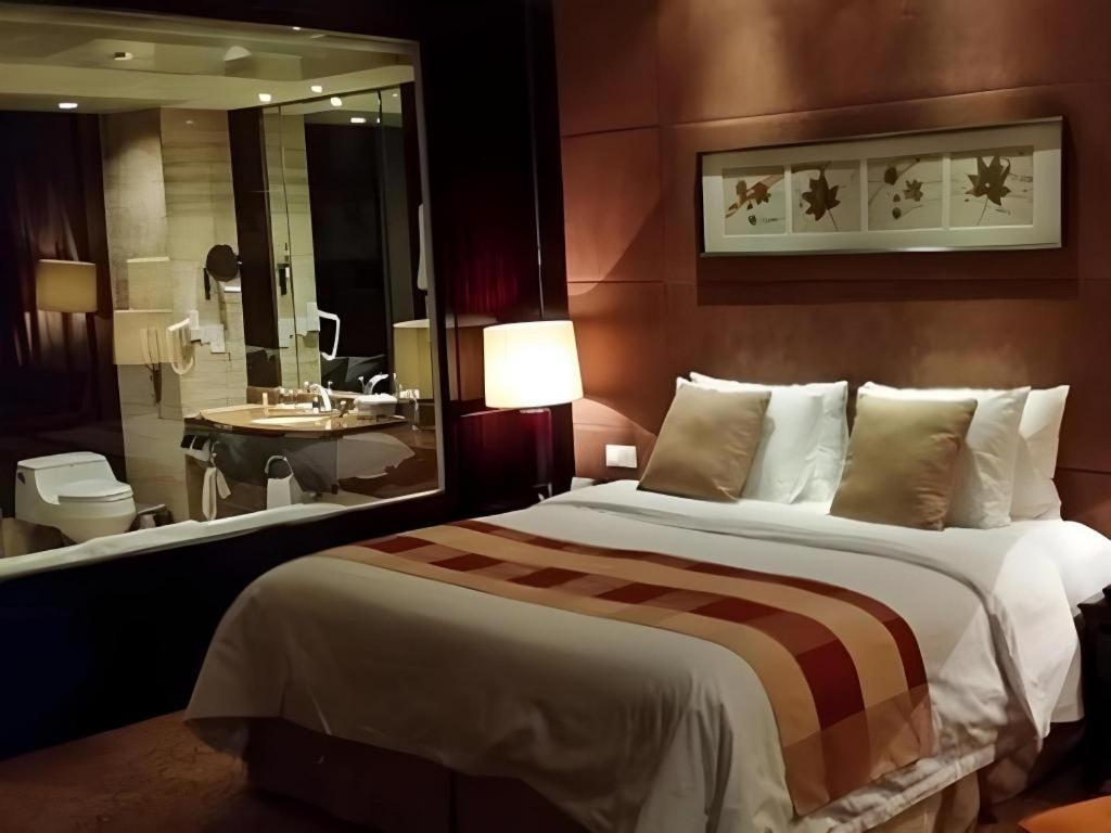 New Century Grand Hotel Шичо Екстериор снимка