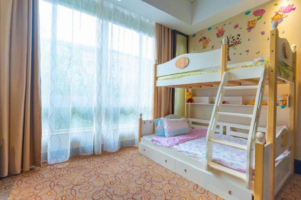 New Century Grand Hotel Шичо Екстериор снимка