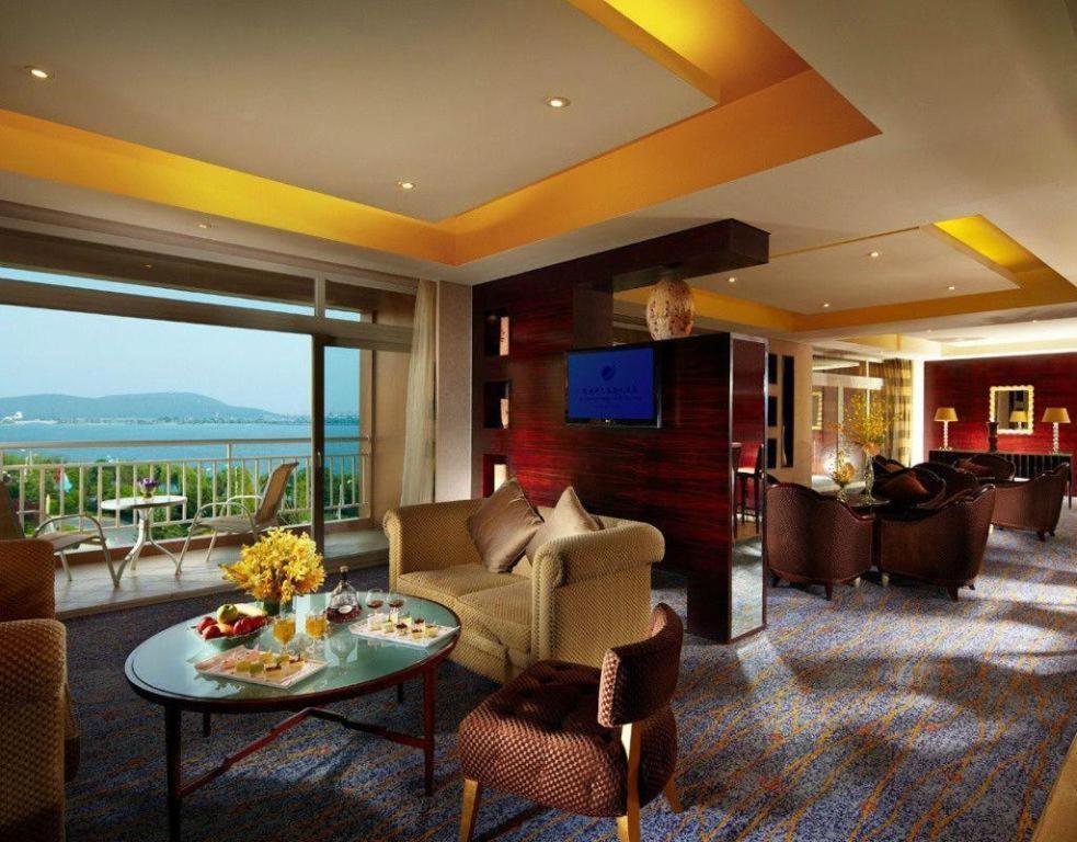 New Century Grand Hotel Шичо Екстериор снимка